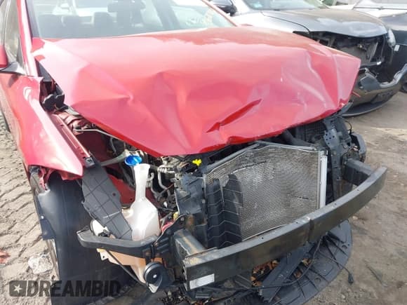 ✅ 2017 Hyundai Elantra Limited • VIN: 5NPD84LF9HH128513 • Lot: 43621700. Listed on IAAI with 175,891 mi. Free auction sales archive from the USA and detailed vehicle history report at DreamBid. Image 6.