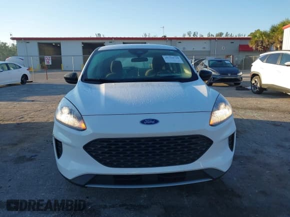 ✅ 2020 Ford Escape S • VIN: 1FMCU0F61LUC42320 • Lot: 43714728. Listed on IAAI with 27,452 mi. Free auction sales archive from the USA and detailed vehicle history report at DreamBid. Image 12.