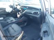 ✅ 2023 Chevrolet Bolt EV 2LT • VIN: 1G1FX6S06P4151216 • Lot: 40927615. Wystawiony na IAAI z przebiegiem 10 859 mil. Bezpłatny archiwum sprzedaży aukcyjnych z USA i szczegółowy raport historii pojazdu na DreamBid. Zdjęcie 5.