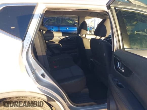 ✅ 2019 Nissan Rogue SV • VIN: KNMAT2MT6KP503389 • Лот: 43568088. Опубликован ранее на IAAI с пробегом 123 209 миль. Бесплатный доступ к архиву аукционных продаж из США и подробный отчёт об истории автомобиля на DreamBid. Изображение 8.