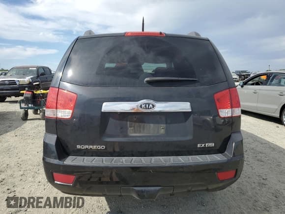 ✅ 2009 Kia Borrego EX • VIN: KNDJH742195032330 • Lot: 52709115. Listed on Copart with 254,861 mi. Free auction sales archive from the USA and detailed vehicle history report at DreamBid. Image 6.