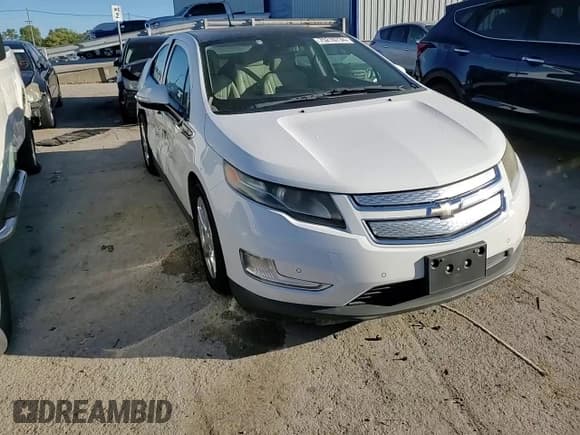 ✅ 2012 Chevrolet Volt • VIN: 1G1RD6E43CU101033 • Lot: 75210734. Wystawiony na Copart z przebiegiem 83 941 mil. Bezpłatny archiwum sprzedaży aukcyjnych z USA i szczegółowy raport historii pojazdu na DreamBid. Zdjęcie 14.