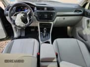 ✅ 2022 Volkswagen Tiguan SE • VIN: 3VV3B7AX7NM149426 • Lot: 92098105. Wystawiony na Copart z przebiegiem 61 090 mil. Bezpłatny archiwum sprzedaży aukcyjnych z USA i szczegółowy raport historii pojazdu na DreamBid. Zdjęcie 8.