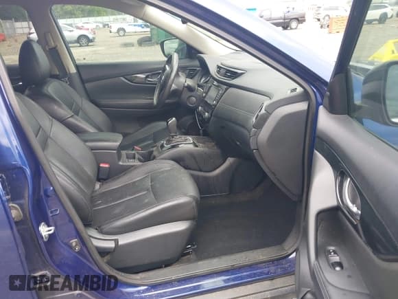 ✅ 2017 Nissan Rogue SV • VIN: 5N1AT2MT8HC863470 • Lot: 42503114. Listed on IAAI with 68,542 mi. Free auction sales archive from the USA and detailed vehicle history report at DreamBid. Image 5.