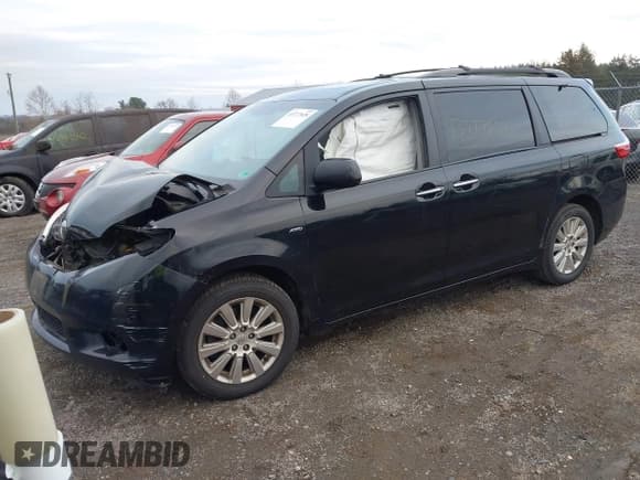 ✅ 2016 Toyota Sienna XLE • VIN: 5TDDK3DC0GS142499 • Лот: 43777828. Опубликован ранее на IAAI с пробегом 140 188 миль. Бесплатный доступ к архиву аукционных продаж из США и подробный отчёт об истории автомобиля на DreamBid. Изображение 19.