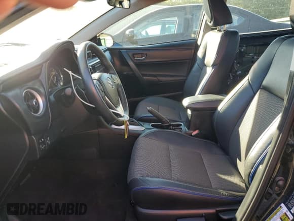 ✅ 2018 Toyota Corolla LE • VIN: 2T1BURHE6JC990967 • Lot: 85141045. Listed on Copart with 36,314 mi. Free auction sales archive from the USA and detailed vehicle history report at DreamBid. Image 7.