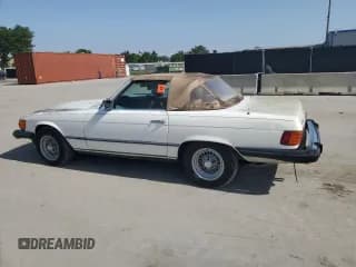 ✅ 1983 Mercedes-Benz 380 SL • VIN: WDBBA45A2DB023819 • Lot: 57130035. Listed on Copart with 93,076 mi. Free auction sales archive from the USA and detailed vehicle history report at DreamBid. Image 2.