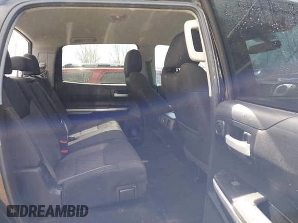 ✅ 2016 Toyota Tundra SR5 • VIN: 5TFEM5F13GX102952 • Lot: 41881999. Listed on IAAI with 106,065 mi. Free auction sales archive from the USA and detailed vehicle history report at DreamBid. Image 8.