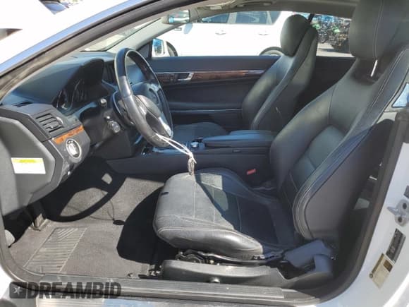 ✅ 2013 Mercedes-Benz E 350 • VIN: WDDKJ5KB0DF195849 • Lot: 84061955. Listed on Copart with 151,214 mi. Free auction sales archive from the USA and detailed vehicle history report at DreamBid. Image 7.