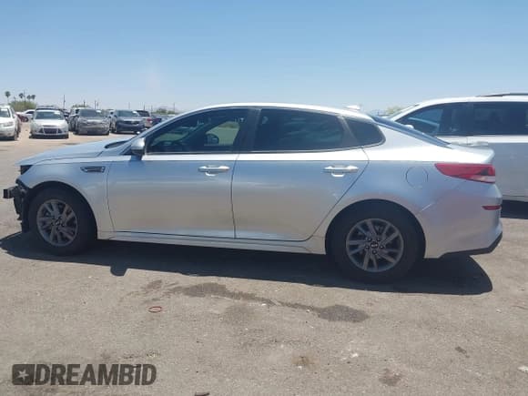 ✅ 2020 Kia Optima LX • VIN: 5XXGT4L35LG401081 • Lot: 42315005. Listed on IAAI with 84,481 mi. Free auction sales archive from the USA and detailed vehicle history report at DreamBid. Image 15.