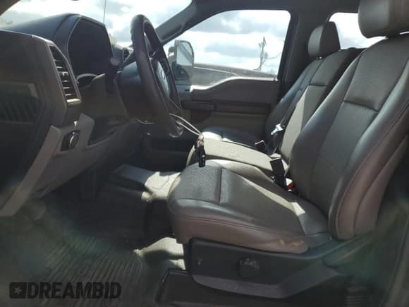 ✅ 2020 Ford F-250 XL • VIN: 1FT7W2B60LEE00819 • Lot: 82460945. Wystawiony na Copart z przebiegiem 56 266 mil. Bezpłatny archiwum sprzedaży aukcyjnych z USA i szczegółowy raport historii pojazdu na DreamBid. Zdjęcie 7.