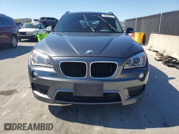 ✅ 2015 BMW X1 xDrive28i • VIN: WBAVL1C58FVY38246 • Lot: 90490475. Listed on Copart with 92,180 mi. Free auction sales archive from the USA and detailed vehicle history report at DreamBid. Image 5.