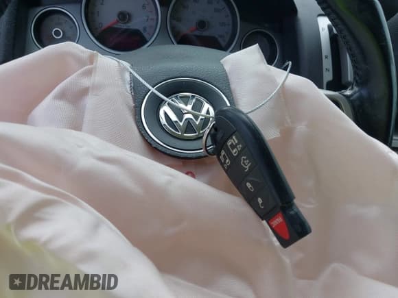 ✅ 2011 Volkswagen Routan SE • VIN: 2V4RW3DG4BR636014 • Lot: 42452137. Listed on IAAI with 203,029 mi. Free auction sales archive from the USA and detailed vehicle history report at DreamBid. Image 11.