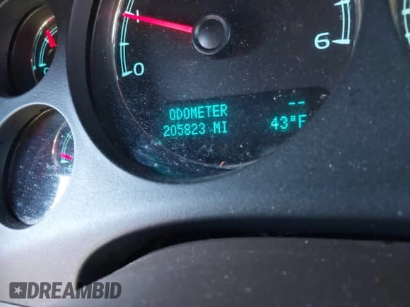 ✅ 2009 Chevrolet Silverado 1500 • VIN: 3GCEC33J49G178179 • Lot: 41810627. Wystawiony na IAAI z przebiegiem 205 823 mil. Bezpłatny archiwum sprzedaży aukcyjnych z USA i szczegółowy raport historii pojazdu na DreamBid. Zdjęcie 15.