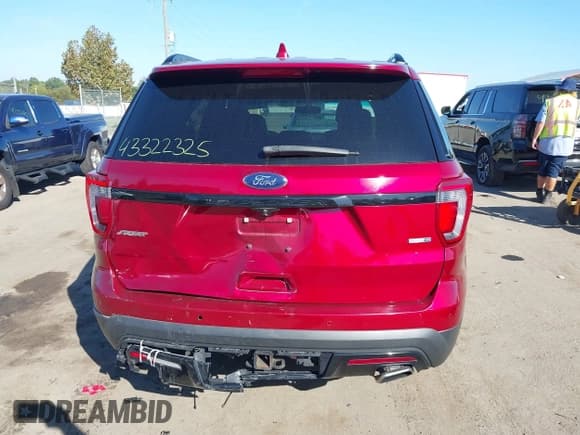 ✅ 2017 Ford Explorer Sport • VIN: 1FM5K8GT1HGA09206 • Lot: 43322325. Wystawiony na IAAI z przebiegiem 119 999 mil. Bezpłatny archiwum sprzedaży aukcyjnych z USA i szczegółowy raport historii pojazdu na DreamBid. Zdjęcie 16.
