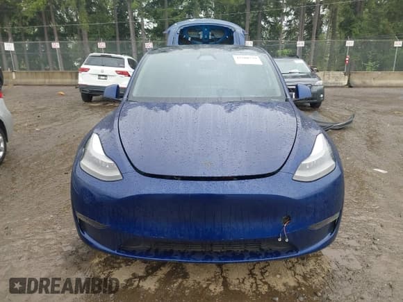 ✅ 2024 Tesla Model Y Long Range • VIN: 7SAYGAEE6RF988976 • Lot: 42380729. Wystawiony na IAAI z przebiegiem 15 739 mil. Bezpłatny archiwum sprzedaży aukcyjnych z USA i szczegółowy raport historii pojazdu na DreamBid. Zdjęcie 13.