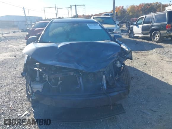 ✅ 2019 Toyota Corolla L • VIN: 5YFBURHE2KP889975 • Lot: 43664939. Listed on IAAI with 154,960 mi. Free auction sales archive from the USA and detailed vehicle history report at DreamBid. Image 12.