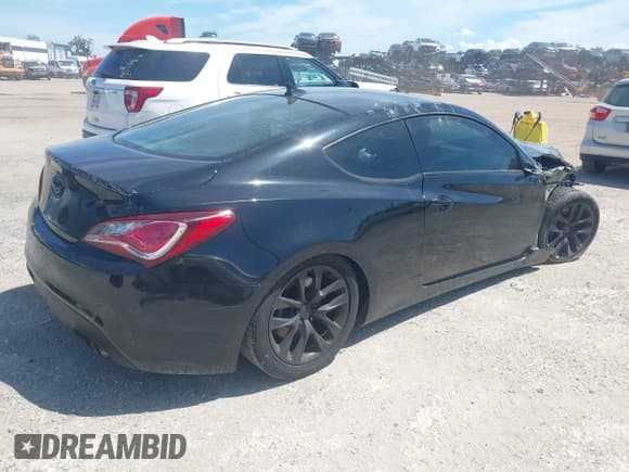 ✅ 2014 Hyundai Genesis Coupe Ultimate • VIN: KMHHU6KJ0EU119484 • Lot: 42589882. Wystawiony na IAAI z przebiegiem 96 957 mil. Bezpłatny archiwum sprzedaży aukcyjnych z USA i szczegółowy raport historii pojazdu na DreamBid. Zdjęcie 4.