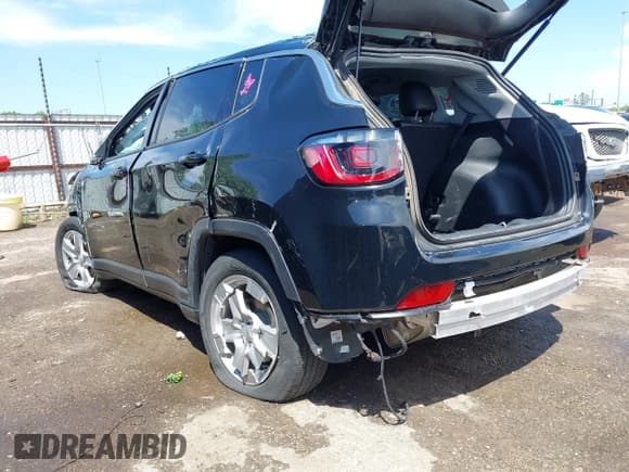 ✅ 2022 Jeep Compass Latitude • VIN: 3C4NJCBB4NT187403 • Lot: 42109722. Listed on IAAI with 50,088 mi. Free auction sales archive from the USA and detailed vehicle history report at DreamBid. Image 3.