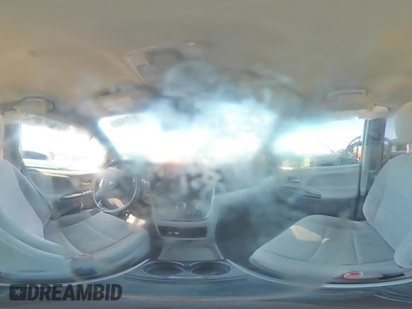 ✅ 2020 Toyota Sienna LE • VIN: 5TDJZ3DC8LS230502 • Lot: 81014865. Listed on Copart with 68,714 mi. Free auction sales archive from the USA and detailed vehicle history report at DreamBid. Image 15.