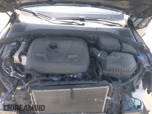 ✅ 2015 Volvo V60 T5 Drive-E Premier • VIN: YV140MEK1F1266580 • Lot: 42612755. Wystawiony na IAAI z przebiegiem 52 431 mil. Bezpłatny archiwum sprzedaży aukcyjnych z USA i szczegółowy raport historii pojazdu na DreamBid. Zdjęcie 10.