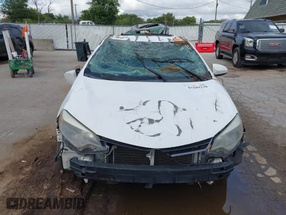 ✅ 2015 Toyota Corolla S Plus • VIN: 2T1BURHE0FC325960 • Lot: 43289138. Listed on IAAI with 122,894 mi. Free auction sales archive from the USA and detailed vehicle history report at DreamBid. Image 12.