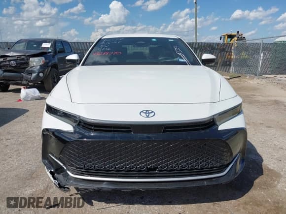 ✅ 2023 Toyota Crown XLE • VIN: JTDAAAAF8P3003084 • Лот: 43288230. Опубликован ранее на IAAI с пробегом 78 430 миль. Бесплатный доступ к архиву аукционных продаж из США и подробный отчёт об истории автомобиля на DreamBid. Изображение 12.