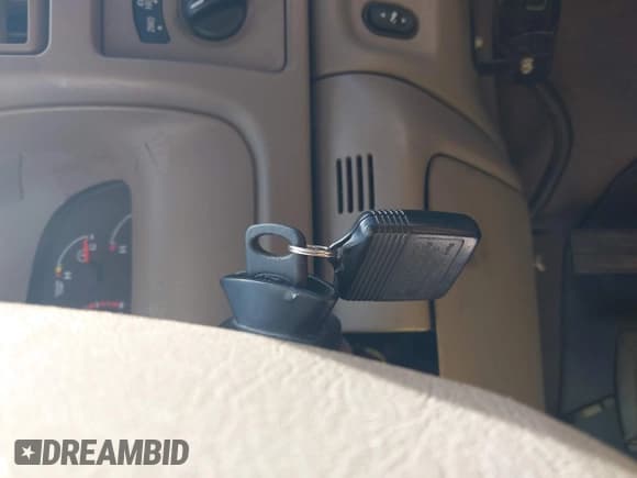 ✅ 2004 Ford F-250 XL • VIN: 1FTNW21P64ED13879 • Lot: 41820995. Listed on IAAI with 279,196 mi. Free auction sales archive from the USA and detailed vehicle history report at DreamBid. Image 11.