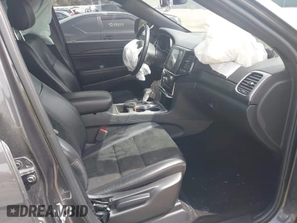 ✅ 2019 Jeep Grand Cherokee Upland • VIN: 1C4RJFAG8KC666043 • Lot: 42144331. Listed on IAAI with 62,937 mi. Free auction sales archive from the USA and detailed vehicle history report at DreamBid. Image 5.