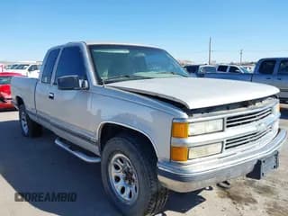 ✅ 1995 Chevrolet Silverado 1500 • VIN: 2GCEK19K6S1282808 • Lot: 43372112. Wystawiony na IAAI z przebiegiem 270 619 mil. Bezpłatny archiwum sprzedaży aukcyjnych z USA i szczegółowy raport historii pojazdu na DreamBid. Zdjęcie 6.