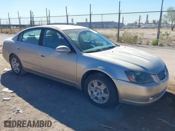 ✅ 2005 Nissan Altima S • VIN: 1N4AL11D05C157672 • Lot: 43574681. Listed on IAAI with 187,847 mi. Free auction sales archive from the USA and detailed vehicle history report at DreamBid. Image 1.