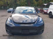 ✅ 2024 Tesla Model Y • VIN: 7SAYGDED8RF122821 • Lot: 43523220. Wystawiony na IAAI z przebiegiem 19 056 mil. Bezpłatny archiwum sprzedaży aukcyjnych z USA i szczegółowy raport historii pojazdu na DreamBid. Zdjęcie 12.