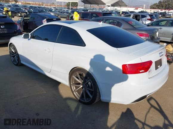 ✅ 2015 Audi RS 5 • VIN: WUAC6AFR6FA901158 • Lot: 41534905. Listed on IAAI with 35,921 mi. Free auction sales archive from the USA and detailed vehicle history report at DreamBid. Image 3.