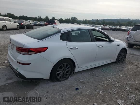✅ 2020 Kia Optima LX • VIN: 5XXGT4L34LG395046 • Lot: 81463235. Wystawiony na Copart z przebiegiem 89 390 mil. Bezpłatny archiwum sprzedaży aukcyjnych z USA i szczegółowy raport historii pojazdu na DreamBid. Zdjęcie 3.