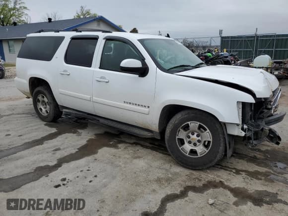 ✅ 2008 Chevrolet Suburban LTZ • VIN: 3GNFC16J58G313471 • Lot: 46770114. Wystawiony na Copart z przebiegiem 251 801 mil. Bezpłatny archiwum sprzedaży aukcyjnych z USA i szczegółowy raport historii pojazdu na DreamBid. Zdjęcie 4.