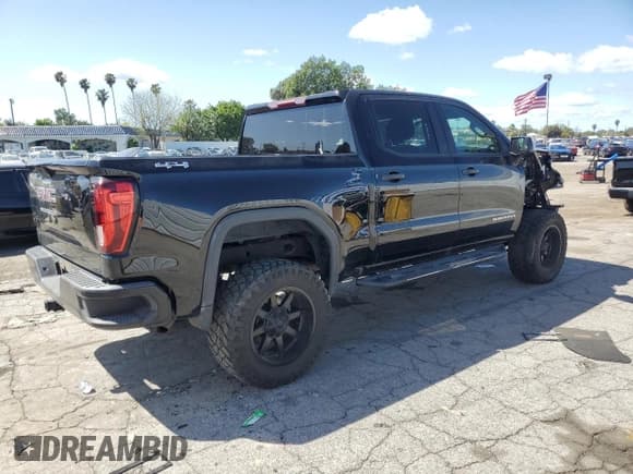 ✅ 2021 GMC Sierra 1500 • VIN: 1GTU9AEF8MZ229571 • Lot: 51665955. Wystawiony na Copart z przebiegiem 96 058 mil. Bezpłatny archiwum sprzedaży aukcyjnych z USA i szczegółowy raport historii pojazdu na DreamBid. Zdjęcie 3.