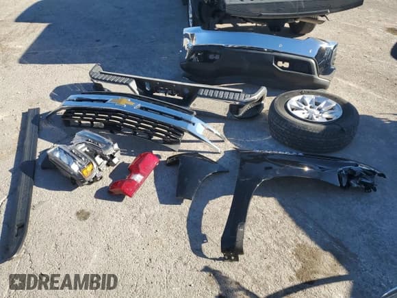 ✅ 2021 Chevrolet Silverado 1500 LT • VIN: 1GCUYDED9MZ305219 • Lot: 85940985. Listed on Copart with 76,133 mi. Free auction sales archive from the USA and detailed vehicle history report at DreamBid. Image 12.