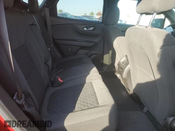 ✅ 2021 Chevrolet Blazer LT • VIN: 3GNKBCR47MS524424 • Lot: 81832815. Wystawiony na Copart z przebiegiem Nie podano. Bezpłatny archiwum sprzedaży aukcyjnych z USA i szczegółowy raport historii pojazdu na DreamBid. Zdjęcie 11.