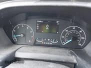 ✅ 2021 Ford Transit Cargo • VIN: 1FTYE1C83MKA79007 • Lot: 42823323. Wystawiony na IAAI z przebiegiem 124 898 mil. Bezpłatny archiwum sprzedaży aukcyjnych z USA i szczegółowy raport historii pojazdu na DreamBid. Zdjęcie 7.