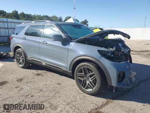 ✅ 2025 Ford Explorer ST • VIN: 1FMWK8GC9SGA52848 • Lot: 81843845. Wystawiony na Copart z przebiegiem 23 445 mil. Bezpłatny archiwum sprzedaży aukcyjnych z USA i szczegółowy raport historii pojazdu na DreamBid. Zdjęcie 4.