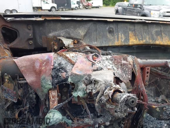 ✅ 2007 Toyota Tundra SR5 • VIN: 5TBBV54167S456398 • Лот: 42596079. Опубликован ранее на IAAI с пробегом Не указан. Бесплатный доступ к архиву аукционных продаж из США и подробный отчёт об истории автомобиля на DreamBid. Изображение 7.