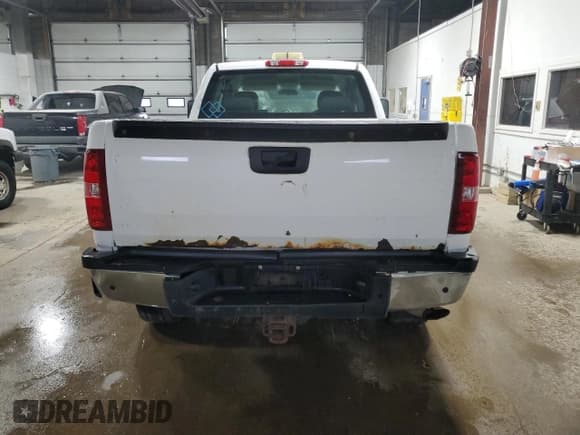 ✅ 2008 Chevrolet Silverado 2500HD Work Truck • VIN: 1GCHK29K48E171149 • Лот: 93375895. Опубликован ранее на Copart с пробегом 168 640 миль. Бесплатный доступ к архиву аукционных продаж из США и подробный отчёт об истории автомобиля на DreamBid. Изображение 6.