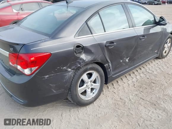 ✅ 2014 Chevrolet Cruze 1LT • VIN: 1G1PC5SB5E7140456 • Lot: 43527056. Listed on IAAI with 45,788 mi. Free auction sales archive from the USA and detailed vehicle history report at DreamBid. Image 6.