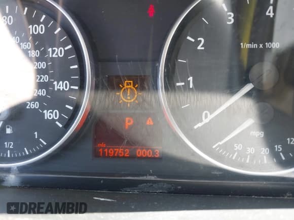 ✅ 2006 BMW 3 Series 325i • VIN: WBAVB17546NK38045 • Лот: 42311767. Опубликован ранее на IAAI с пробегом 119 752 миль. Бесплатный доступ к архиву аукционных продаж из США и подробный отчёт об истории автомобиля на DreamBid. Изображение 7.