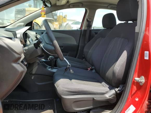 2013 Chevrolet Sonic LT с VIN 1G1JC5SH3D4175118, выставлен на аукционе Copart как лот 65796724 с пробегом 81 836 миль миль и Чистый • Clean title. История ставок и продаж доступна на DreamBid. Изображение 7.