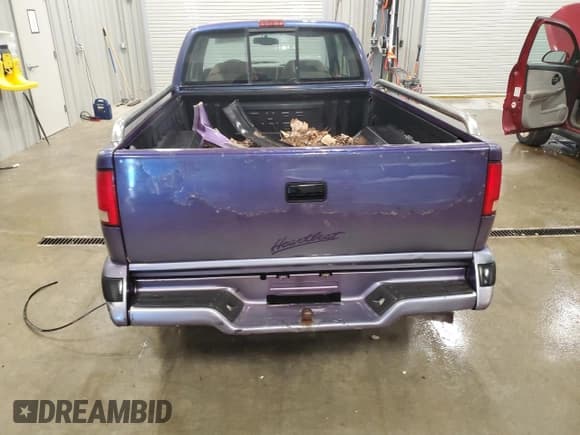 ✅ 1994 Chevrolet S-10 LS • VIN: 1GCCS19Z6R8149719 • Лот: 81000764. Опубликован ранее на Copart с пробегом 226 306 миль. Бесплатный доступ к архиву аукционных продаж из США и подробный отчёт об истории автомобиля на DreamBid. Изображение 6.