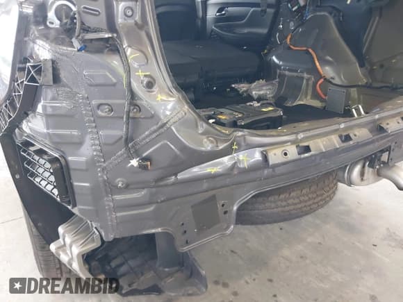 ✅ 2021 Hyundai Santa Fe Luxury • VIN: KM8S5DA1XMU012403 • Lot: 43363360. Listed on IAAI with 58,645 mi. Free auction sales archive from the USA and detailed vehicle history report at DreamBid. Image 6.