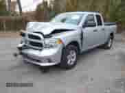 2017 Ram 1500 Express z VIN 1C6RR7FT3HS691054, wystawiony jako IAAI lot #43492242 z przebiegiem 109 532 mil mil oraz . Historia ofert i sprzedaży dostępna na DreamBid. Obrazek 19.