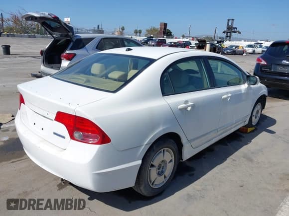 ✅ 2007 Honda Civic • VIN: JHMFA36297S017183 • Lot: 42321374. Listed on IAAI with 22,724 mi. Free auction sales archive from the USA and detailed vehicle history report at DreamBid. Image 4.