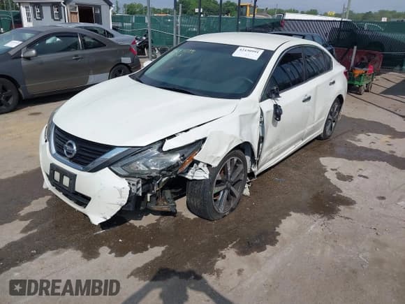 ✅ 2017 Nissan Altima S • VIN: 1N4AL3AP2HC267990 • Lot: 42430991. Wystawiony na IAAI z przebiegiem 128 580 mil. Bezpłatny archiwum sprzedaży aukcyjnych z USA i szczegółowy raport historii pojazdu na DreamBid. Zdjęcie 2.
